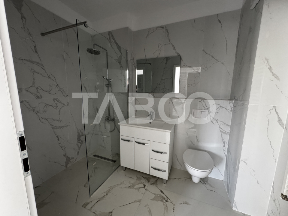 Prima inchiriere-Apartament 3 camere 93 mp 3 balcoane etaj 1 Rahovei