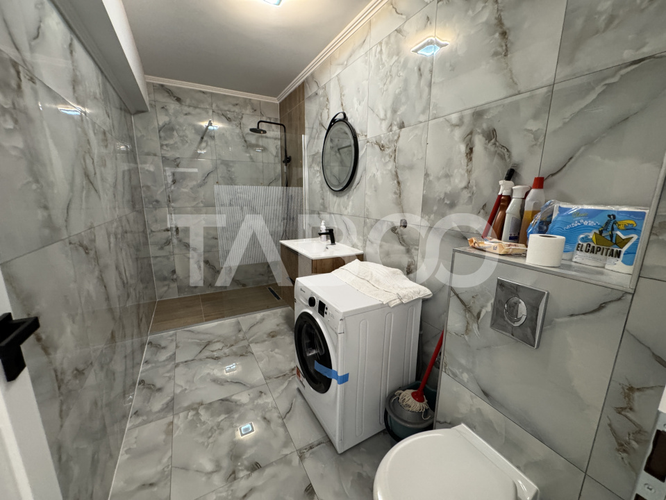 Prima inchiriere-Apartament decomandat 2 camere parcare Doamna Stanca