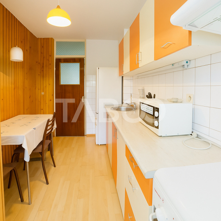  Scoala de Inot - Apartament 4 camere de vanzare cu balcon