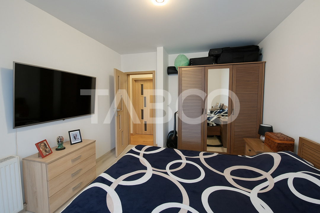 Super apartament la parter inalt -3 camere balcon si parcare proprie