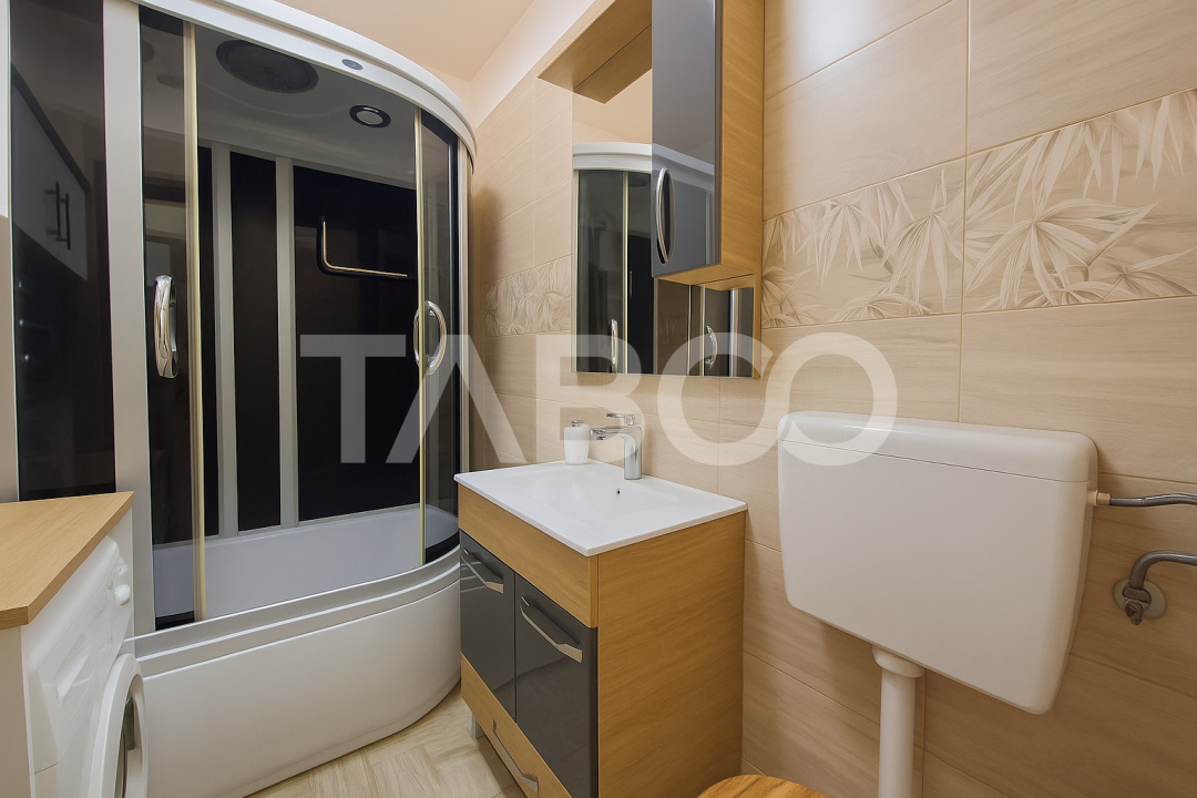 Super apartament la parter inalt -3 camere balcon si parcare proprie