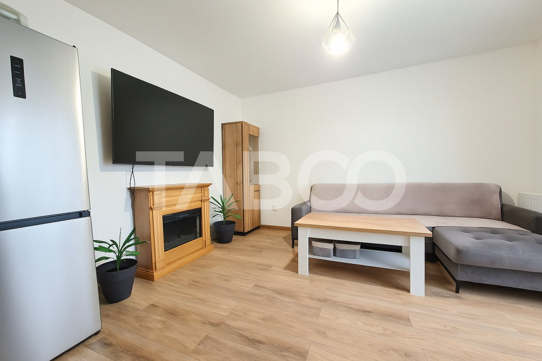Super apartament la parter inalt -3 camere balcon si parcare proprie